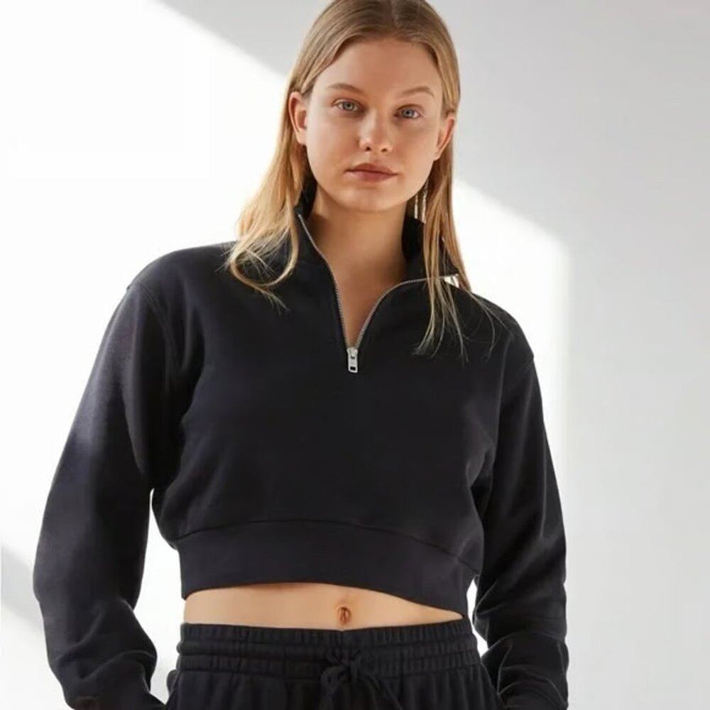 (L) TNA by Aritzia Pullover Cropped Sweater Black